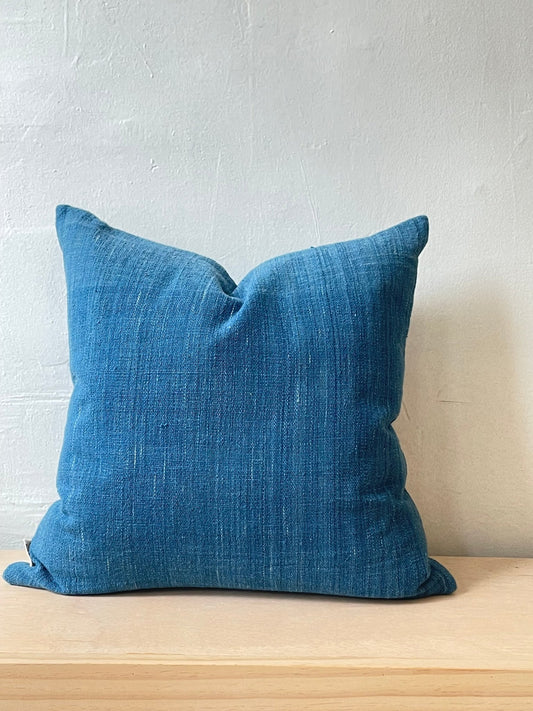 Sunkissed pillow - Indigo - Behind the Hill