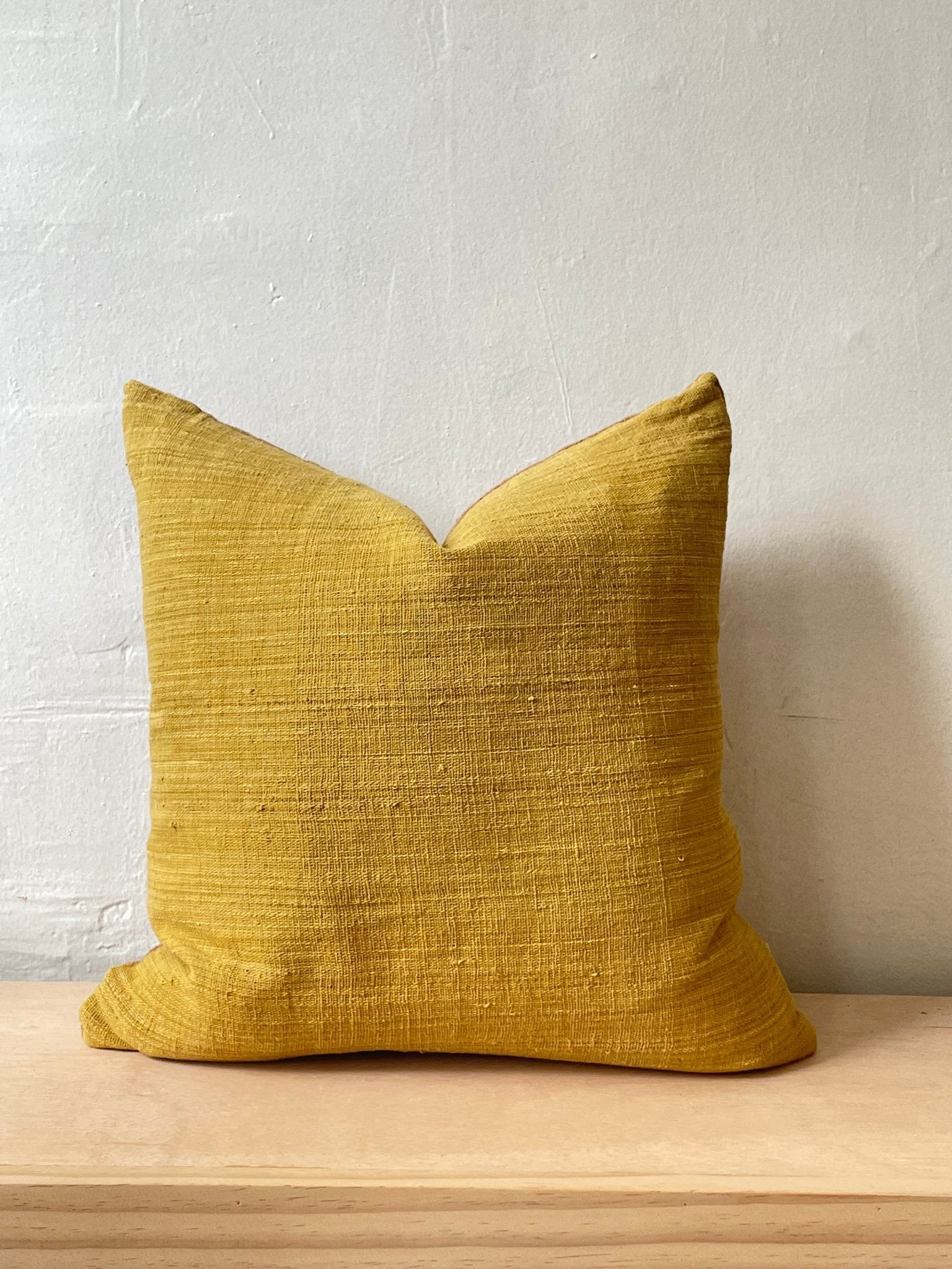 Sunkissed pillow - Marigold - Behind the Hill